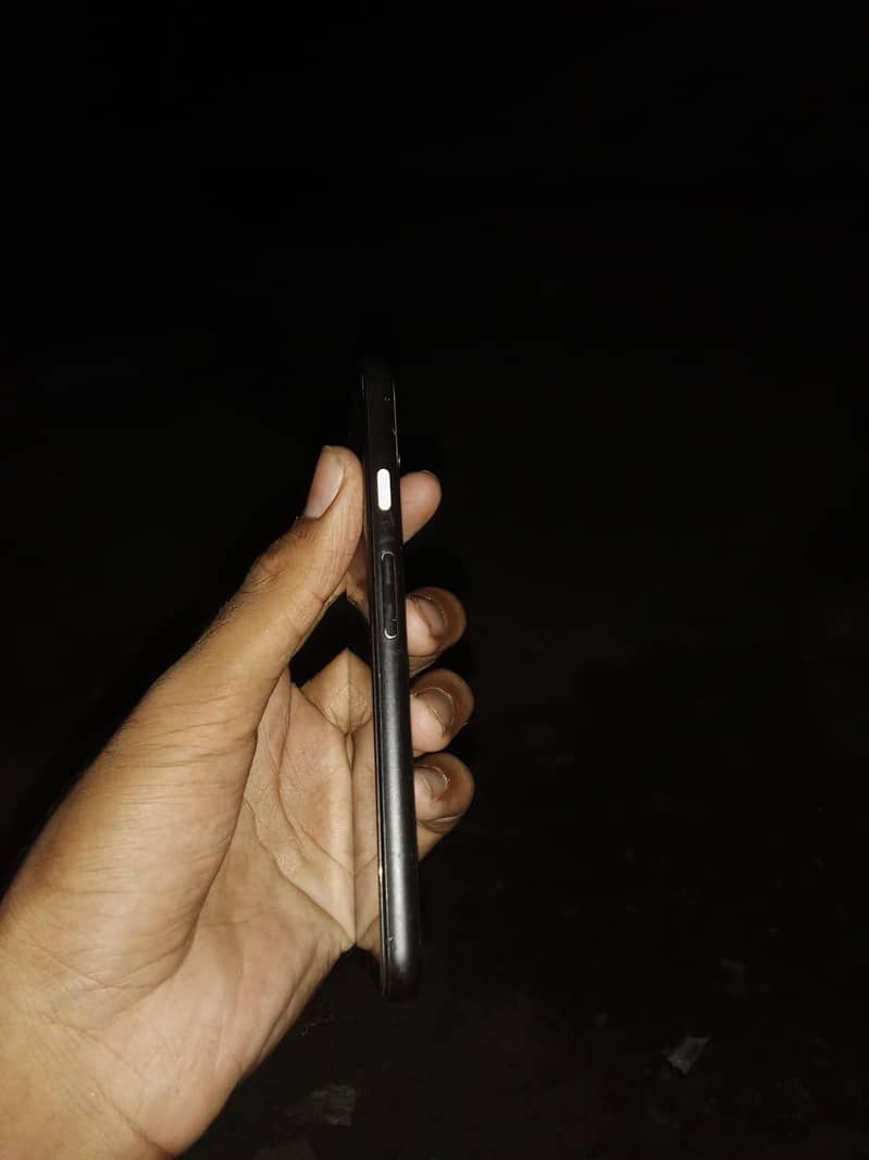 Google Pixel 4 3