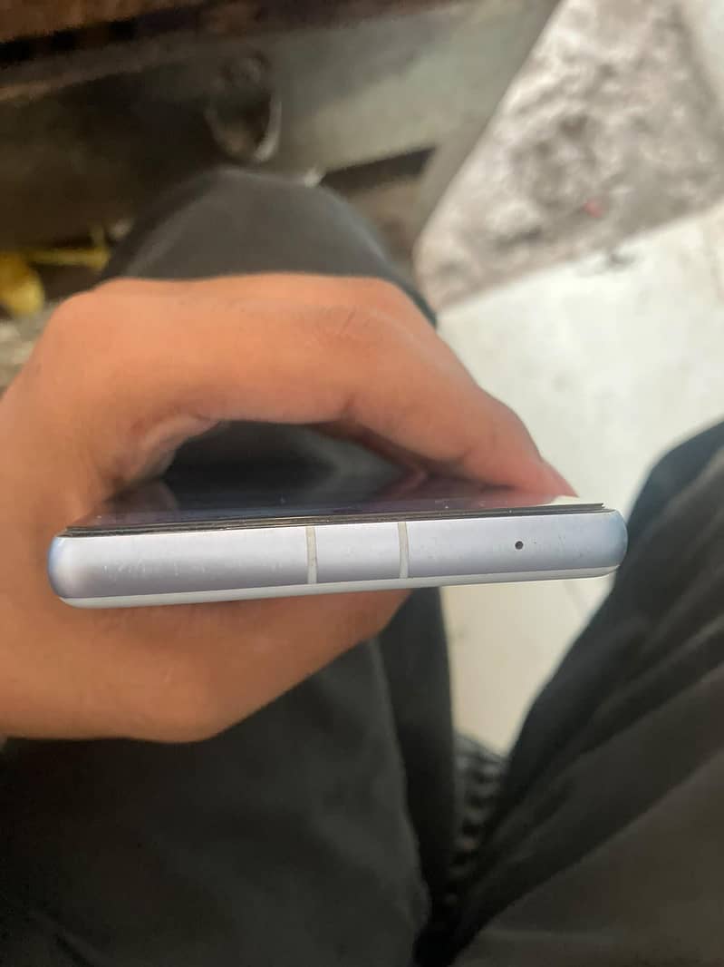 Google Pixel 7a. Fresh piece. 5