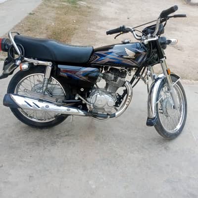 Honda CG 125 Black Color – Excellent Condition | For Sale