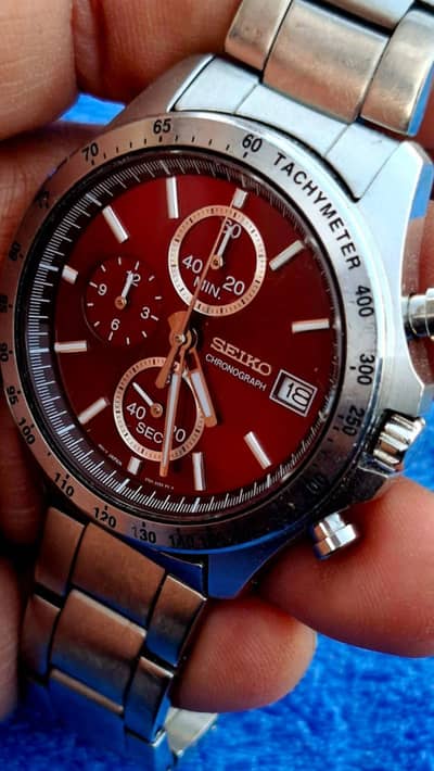 Seiko chronograph wine colour