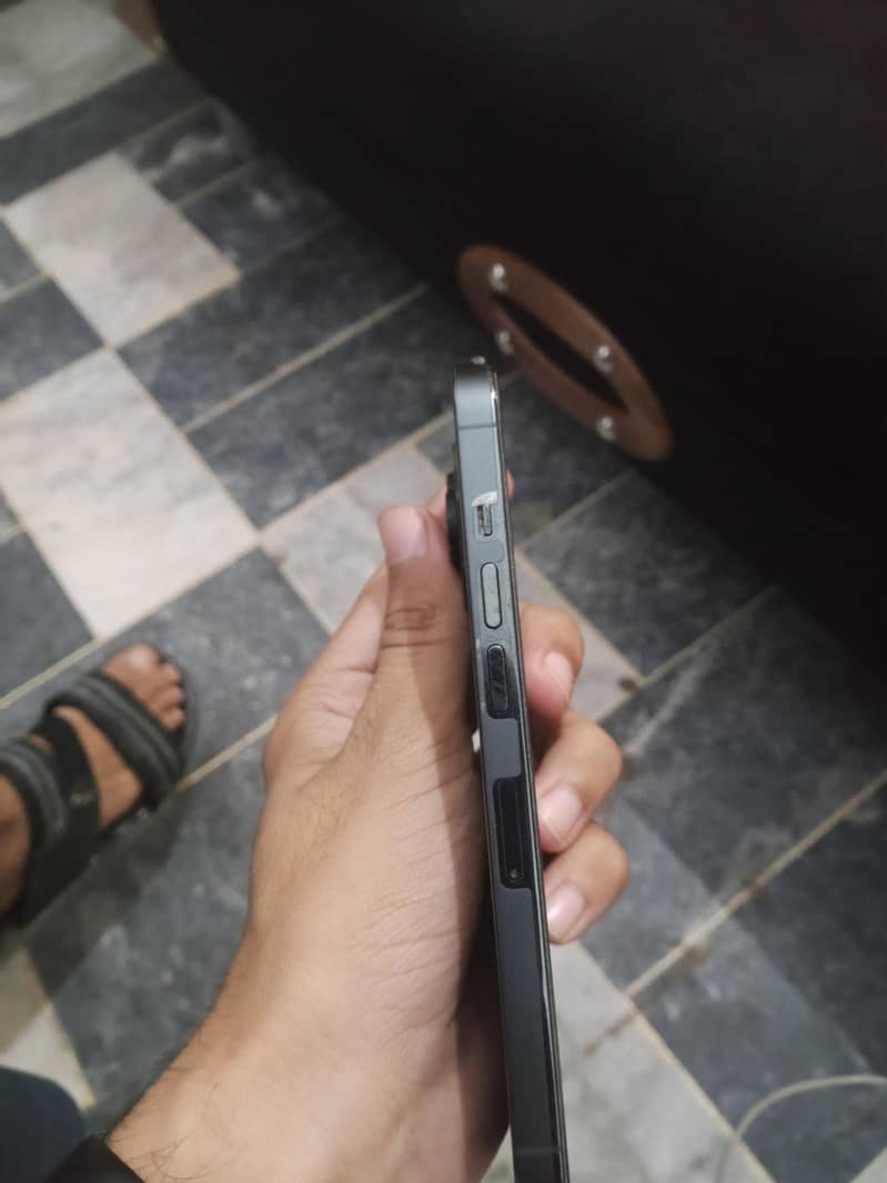Apple iPhone 13 Pro 3