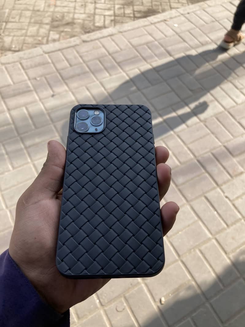 Apple iPhone 11 Pro Max 5