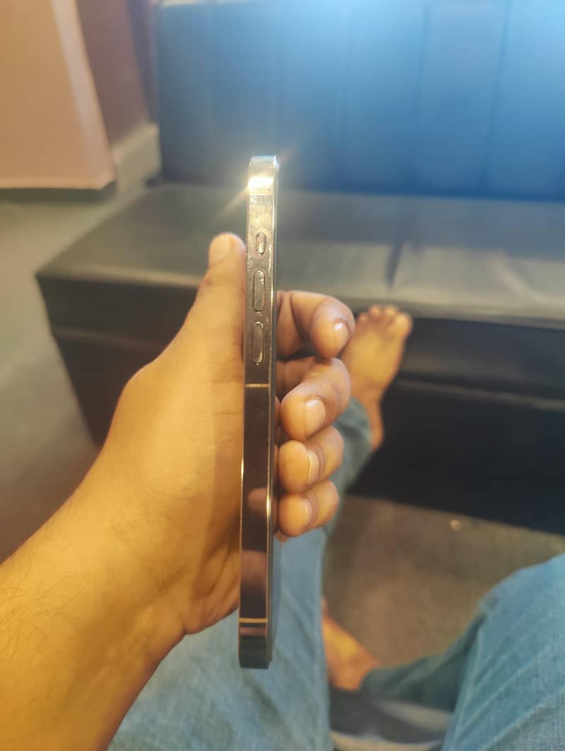 Apple iPhone 14 Pro 0