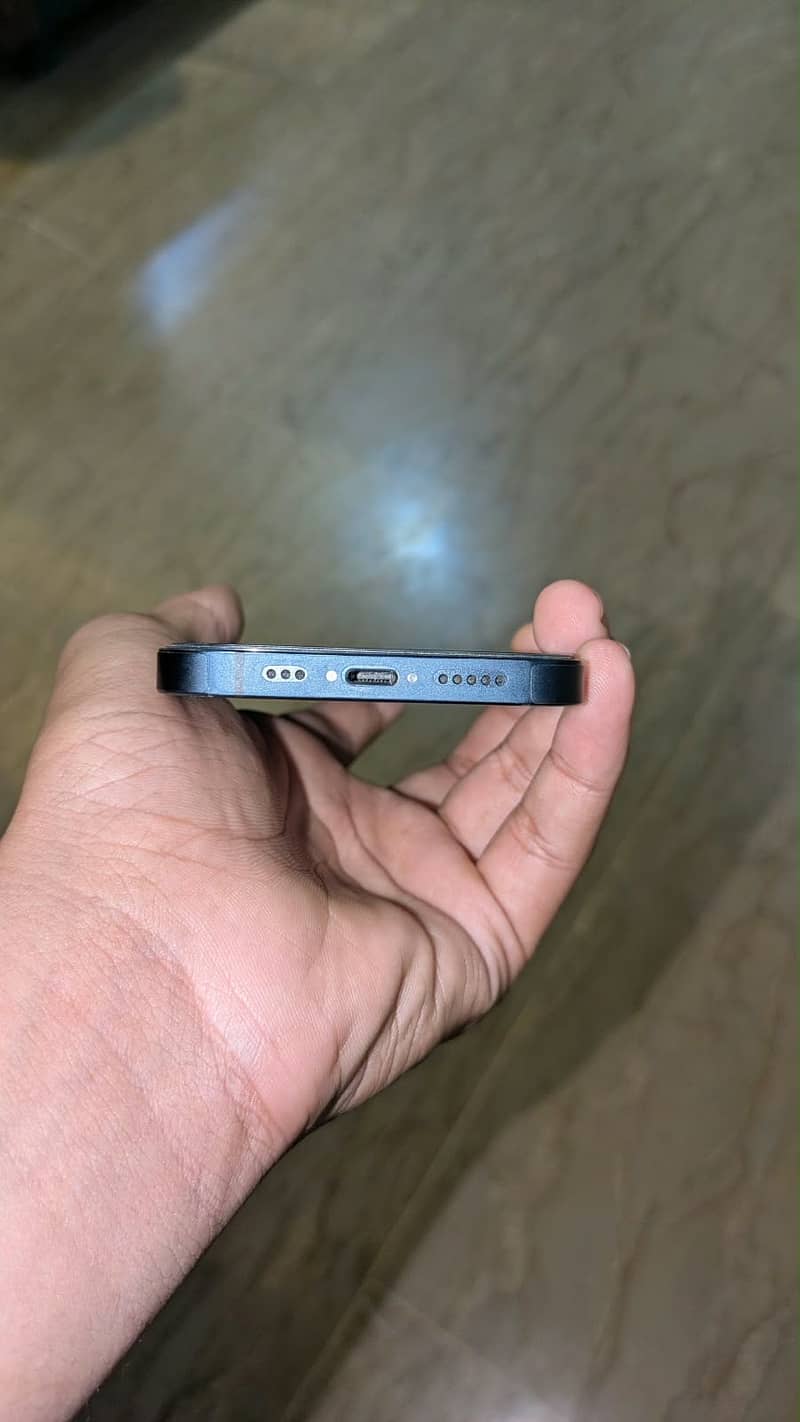 Apple iPhone 13 1