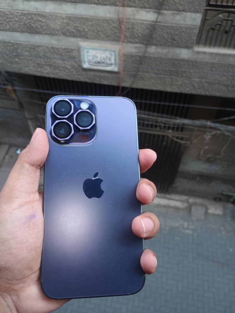 Apple iPhone 14 Pro Max 0
