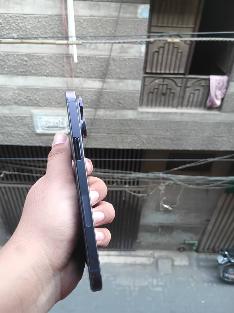 Apple iPhone 14 Pro Max 2