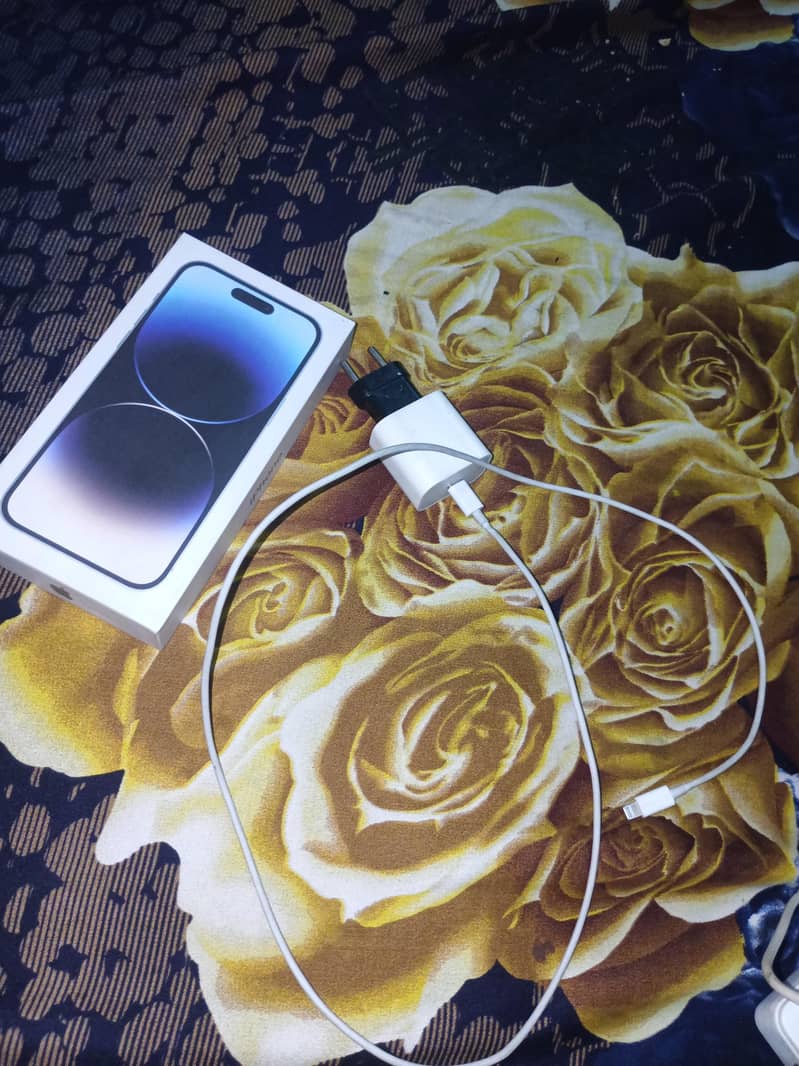 Apple iPhone 14 Pro Max 8