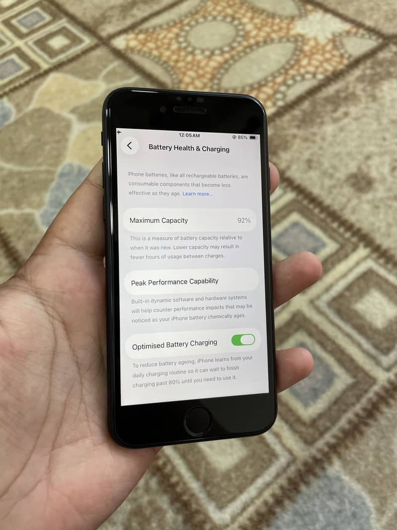iPhone SE 2020 3