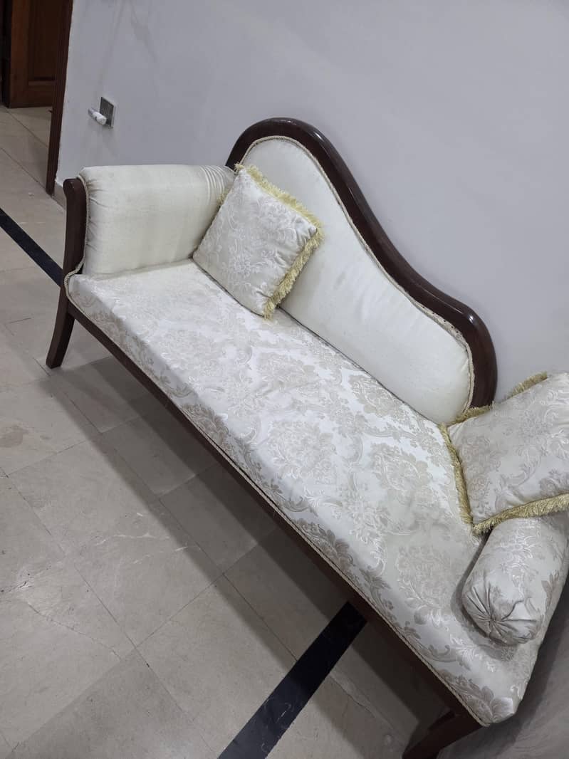 L shape sofa,central table & sethi 1