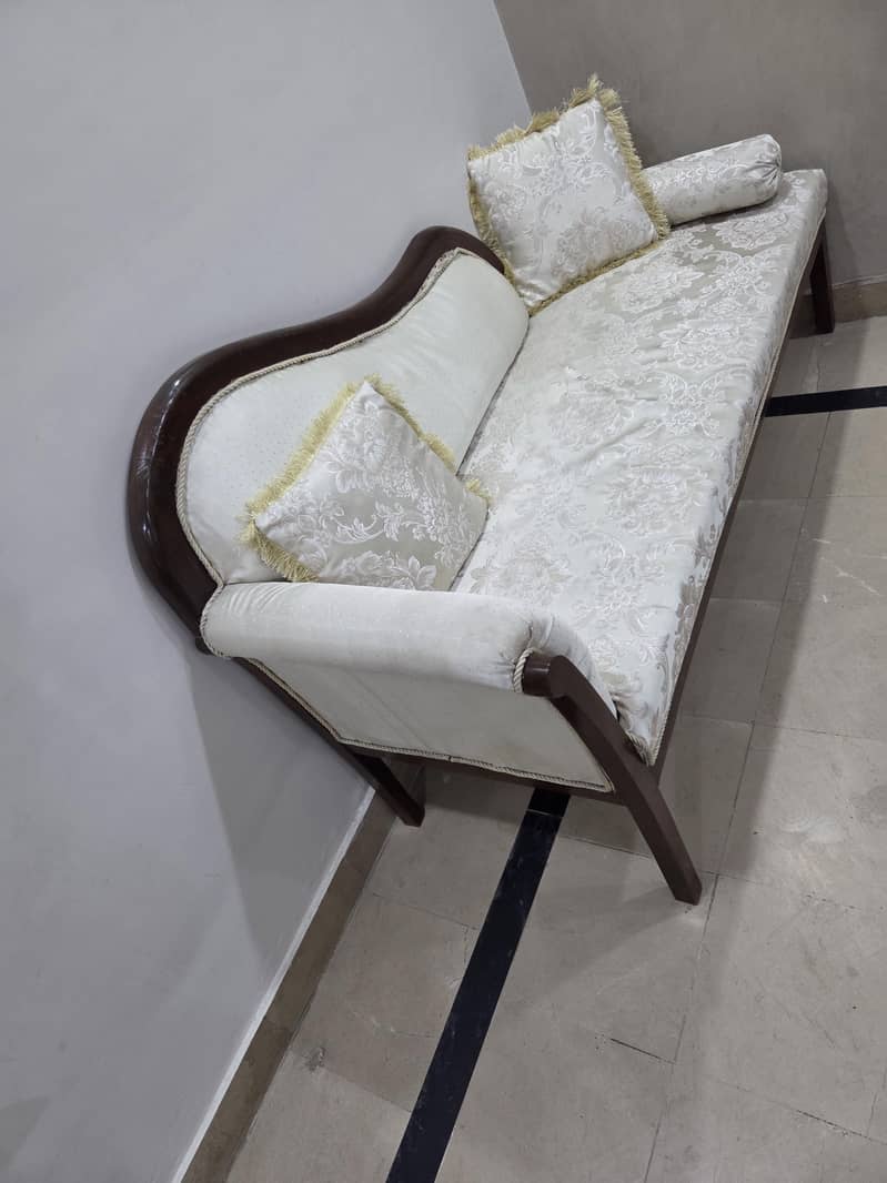 L shape sofa,central table & sethi 2
