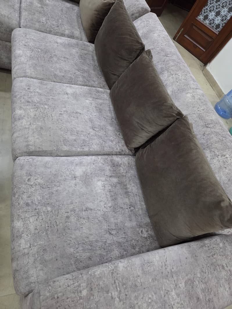 L shape sofa,central table & sethi 4