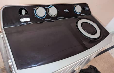 Haier Twin Tub 8KG (HTW 80-186) Like New - 7 Yrs Motor Warranty Left
