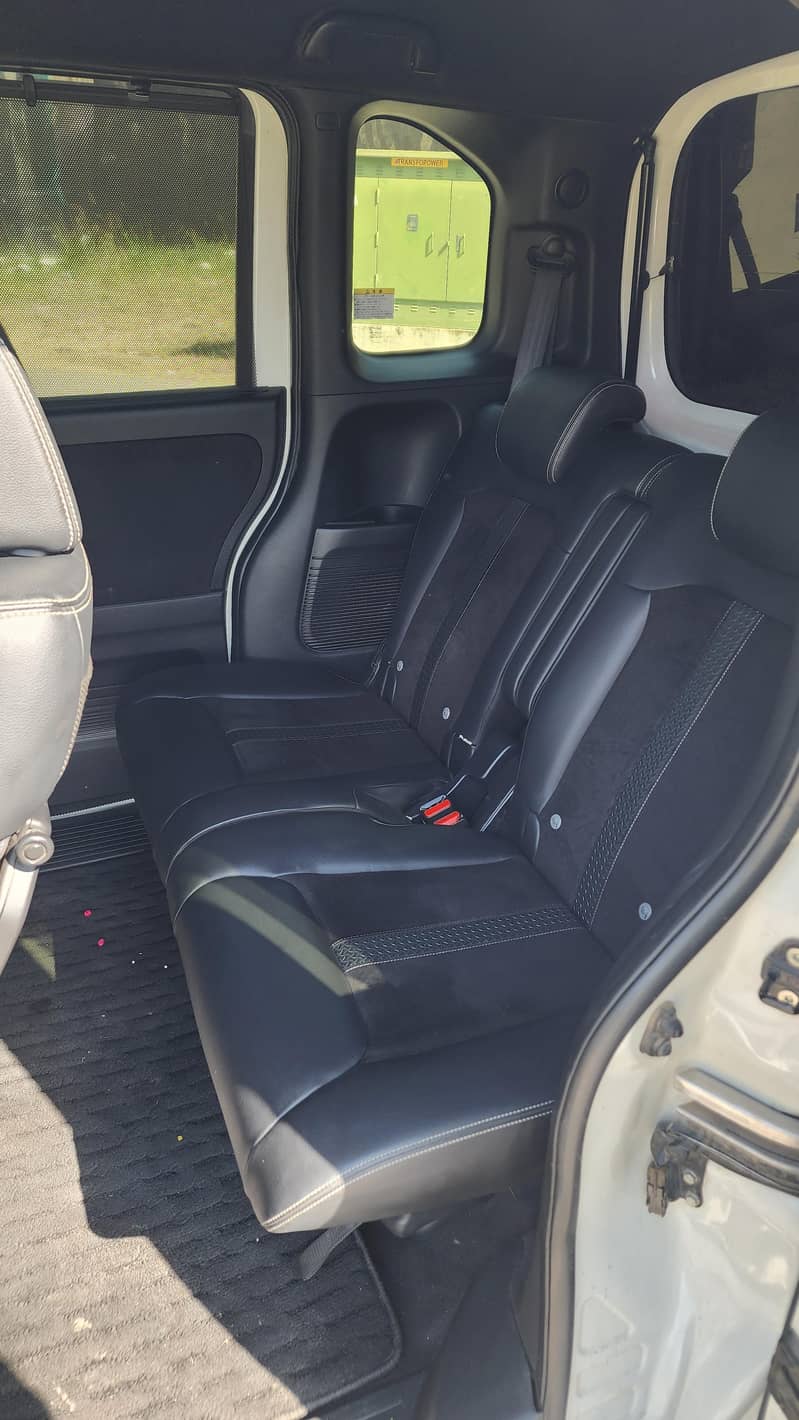 Honda N Box Custom 2022 - Cars - 1120925911
