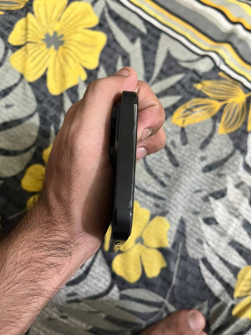 Apple iPhone 14 Pro Max 2