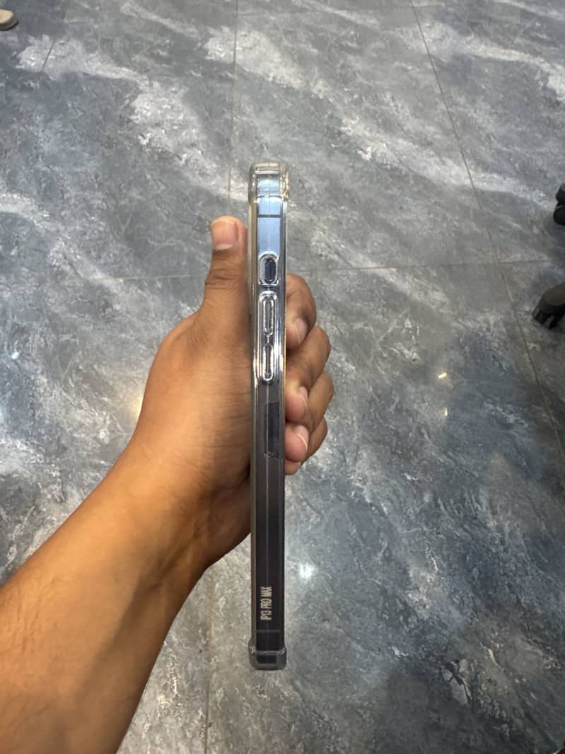 Apple iPhone 13 Pro Max 3
