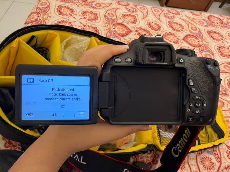 EOS 700D 2
