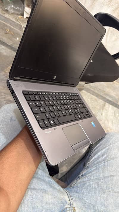 HP probook 840 g2| i5 5th | 8gb 256 ssd |clean and smart boby