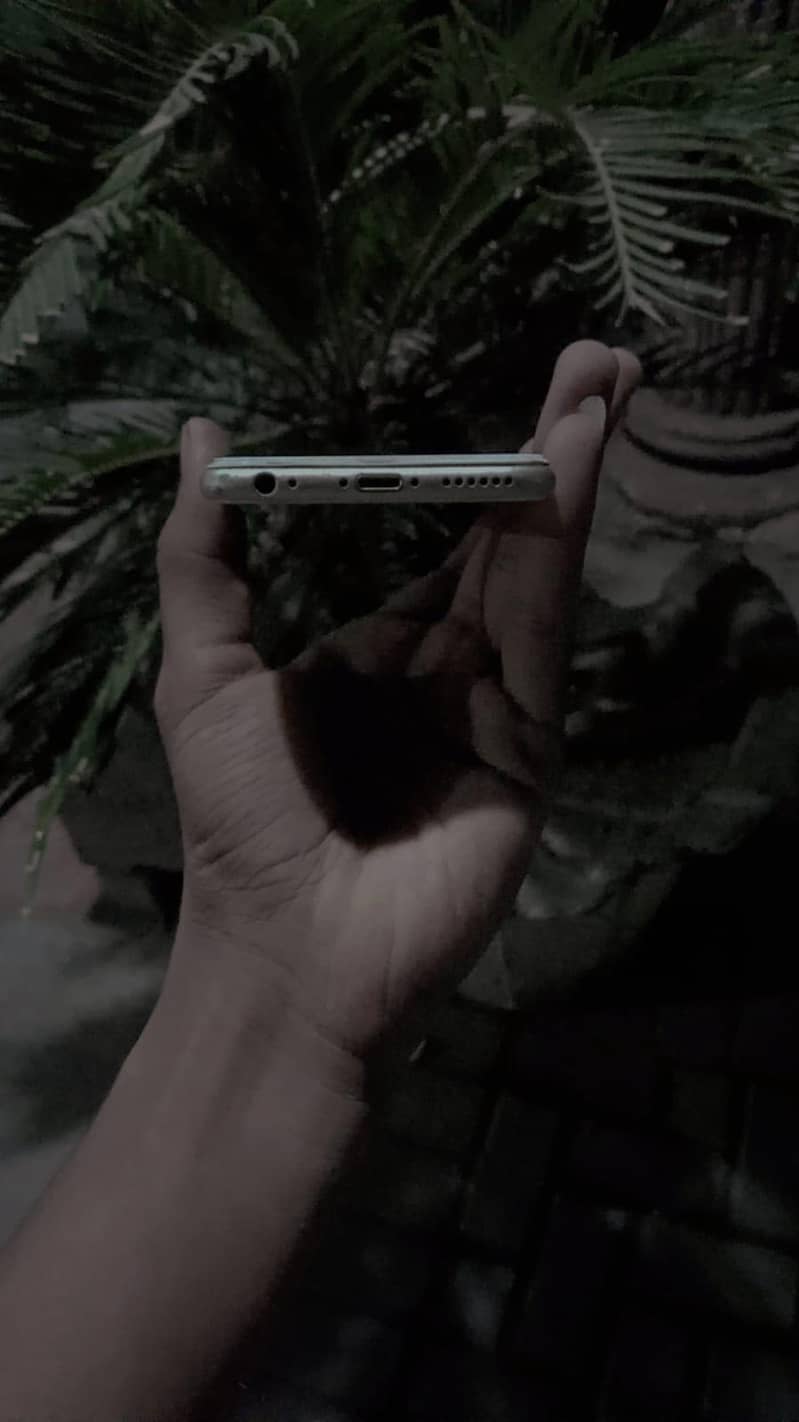 Apple iPhone 6S 2