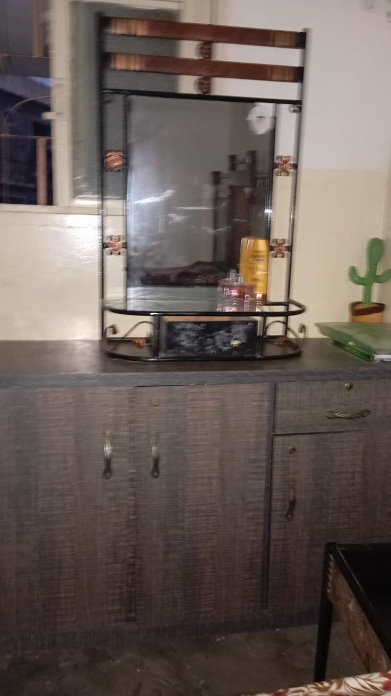 Drawer and mirror - Dressers & Drawers - 1120926027