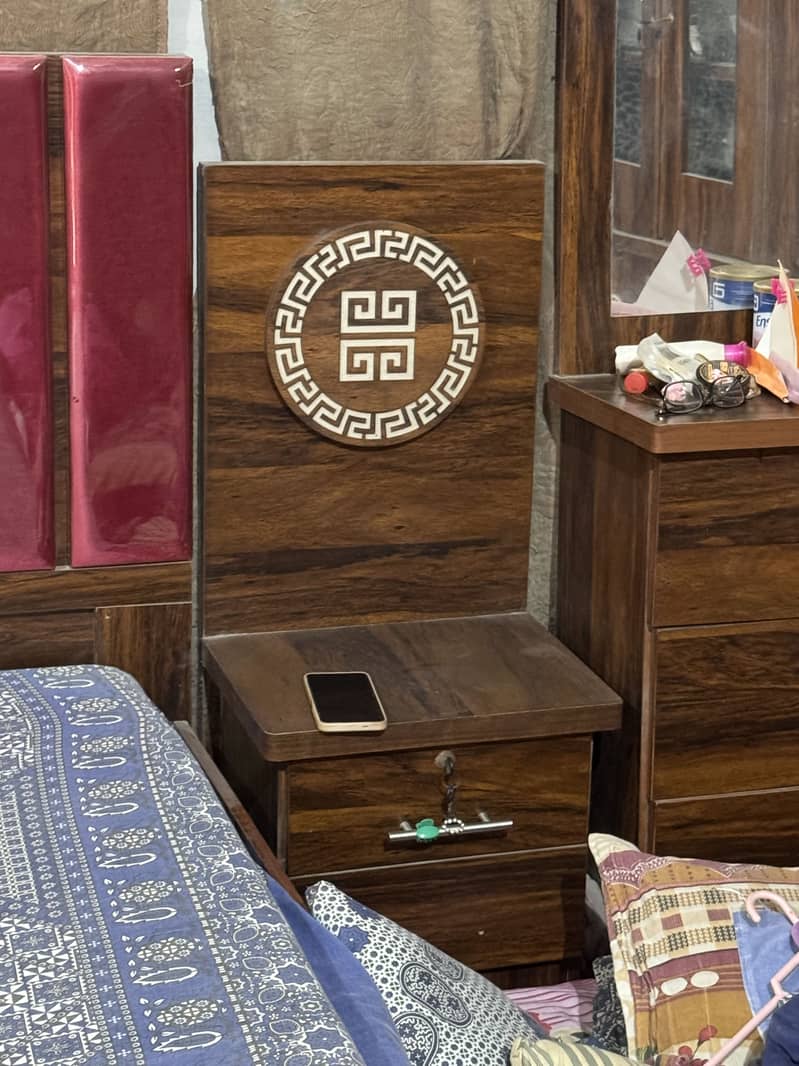 Bed , Almari , Side table , dressing, showcase 6