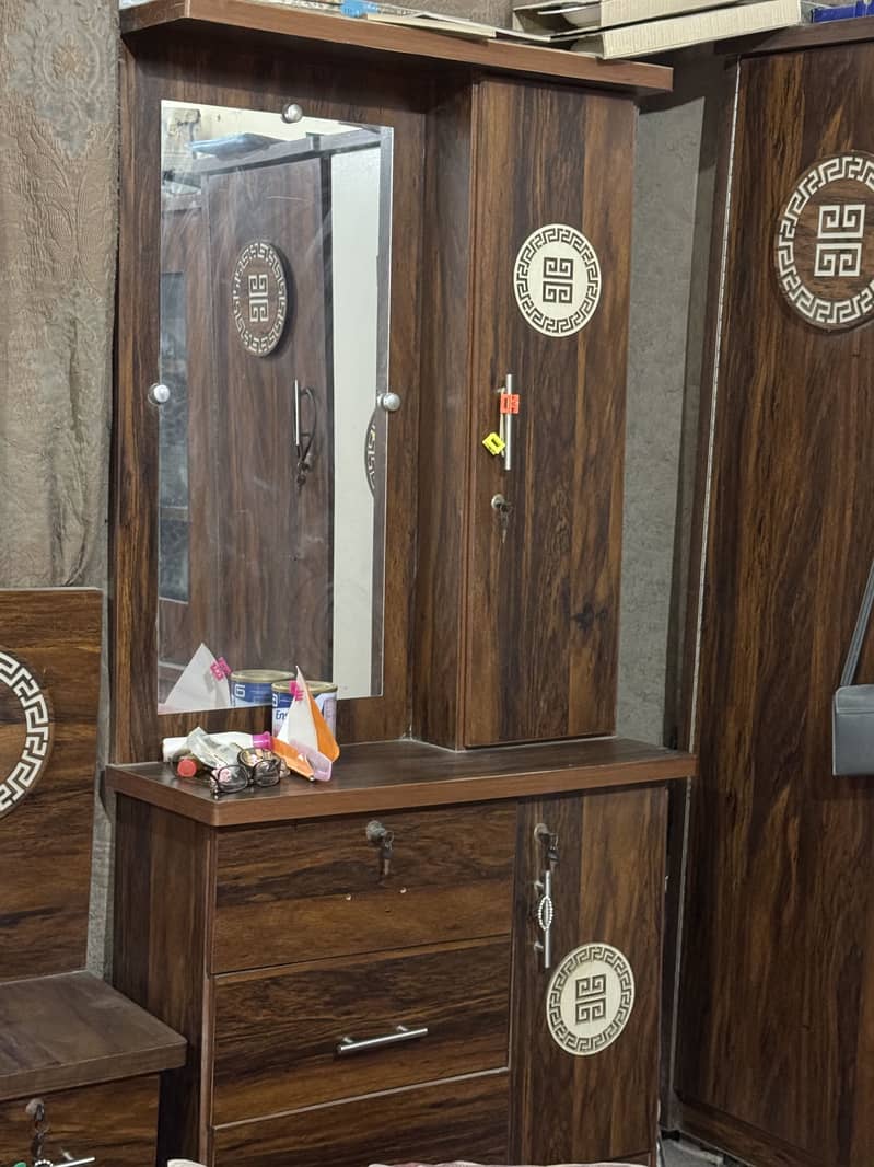 Bed , Almari , Side table , dressing, showcase 7
