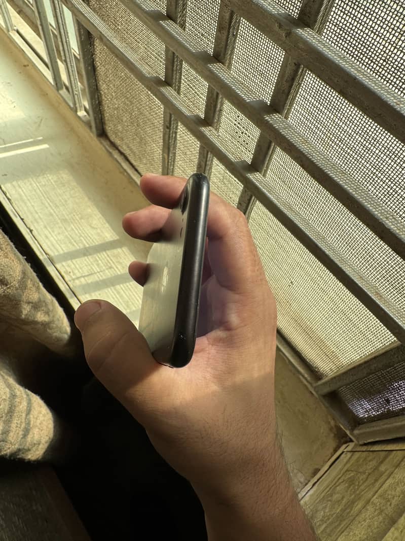 Apple iPhone 7 14