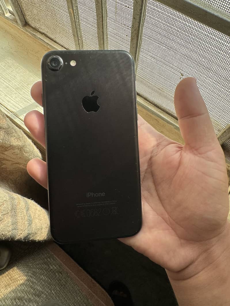 Apple iPhone 7 16