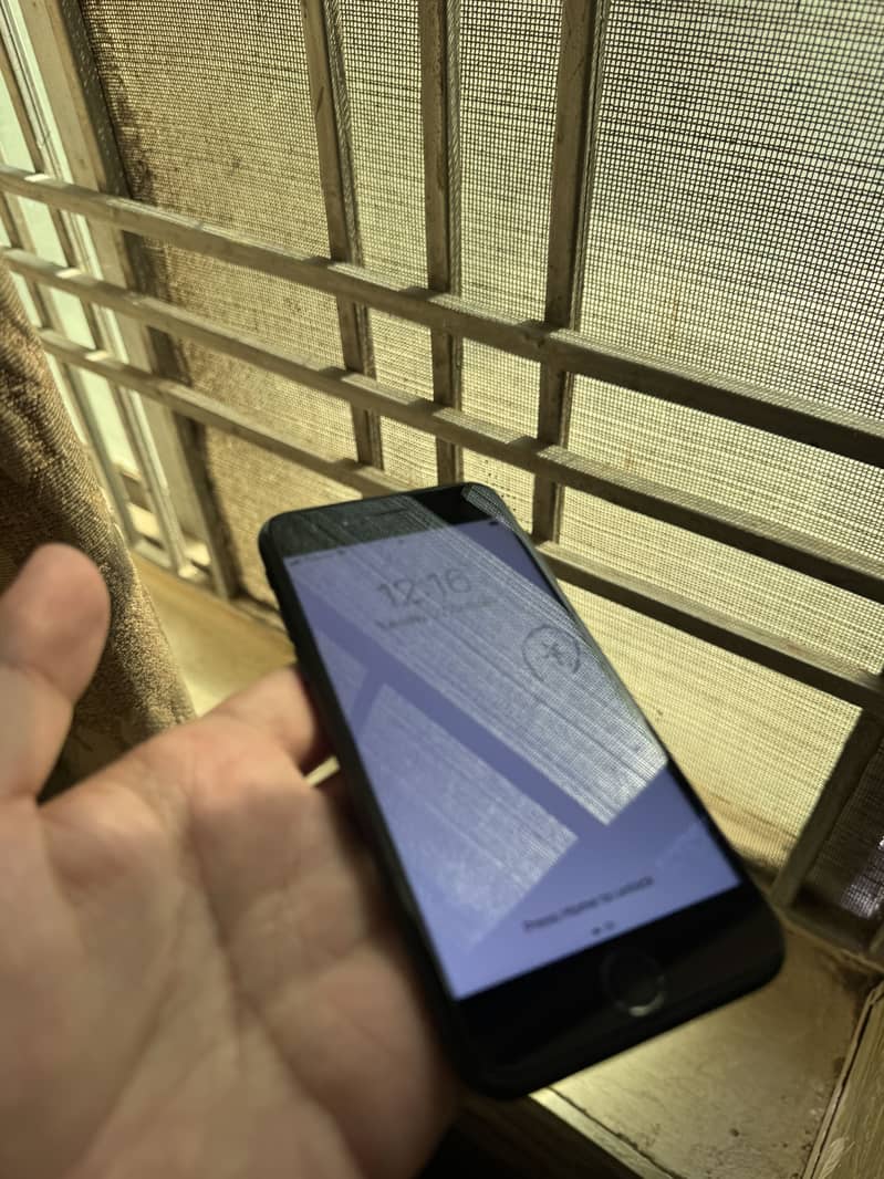 Apple iPhone 7 22