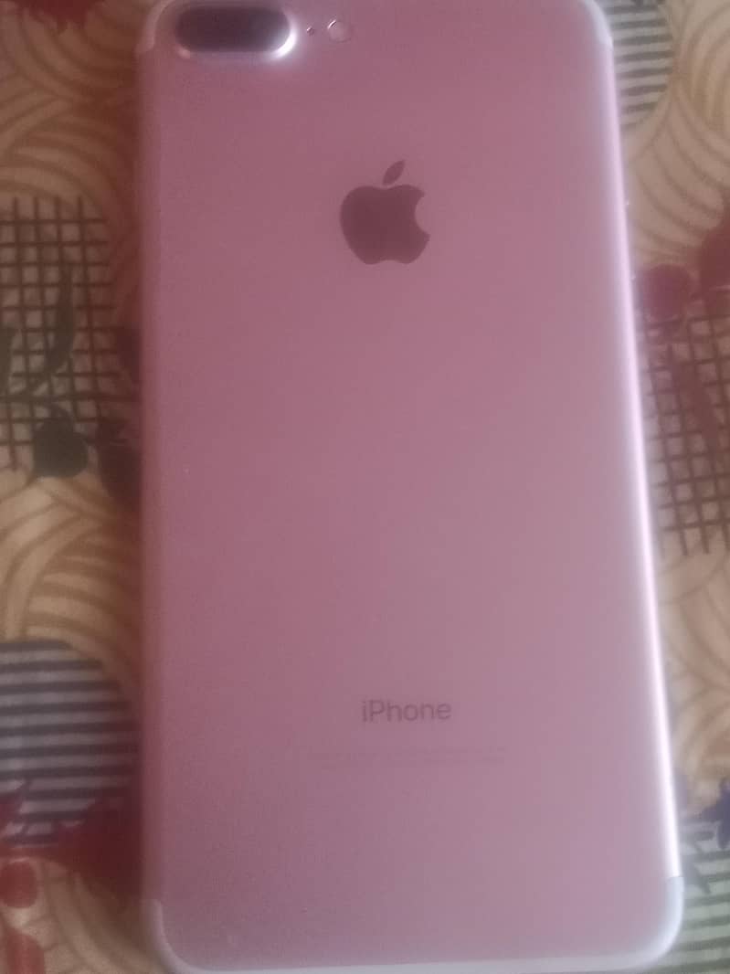 Apple iPhone 7 Plus 1