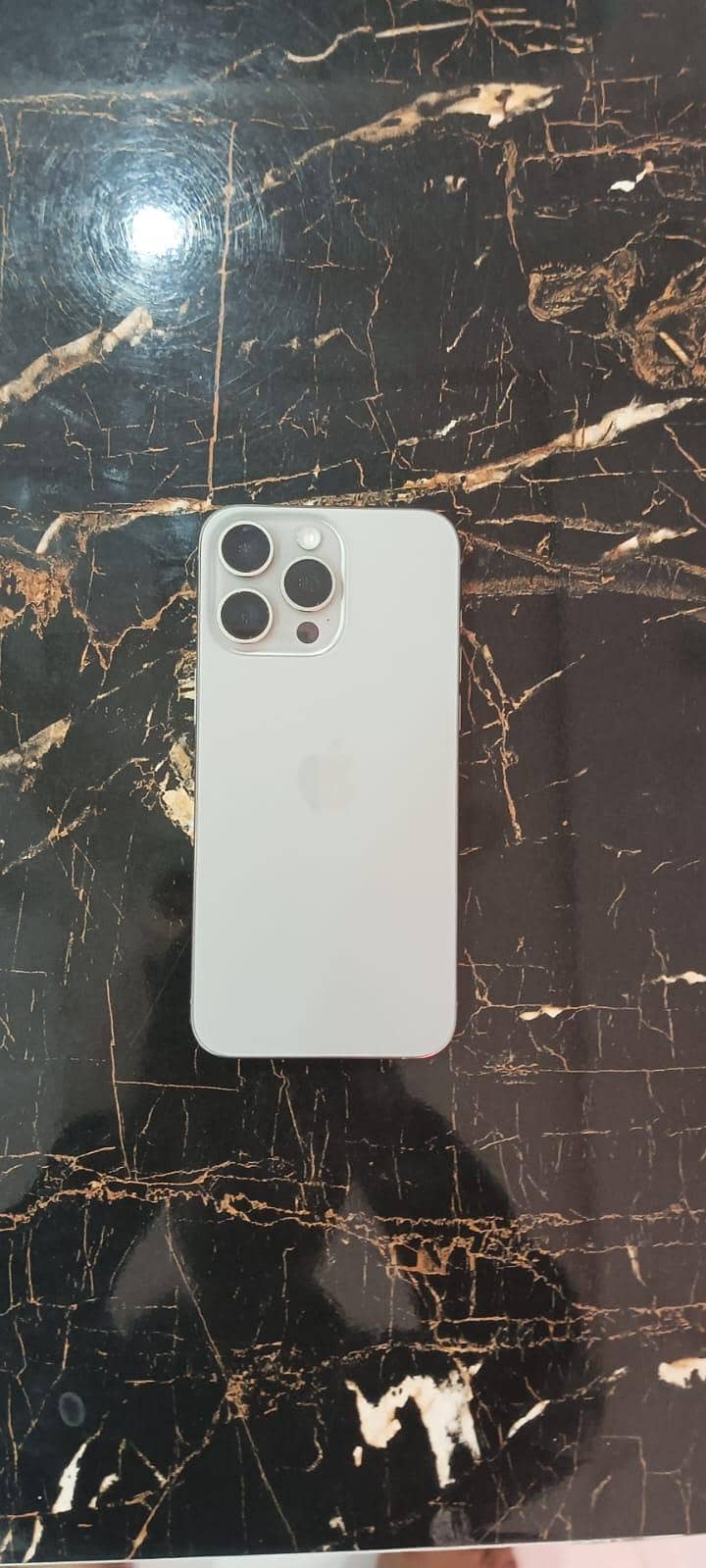 Apple iPhone 15 Pro Max 8