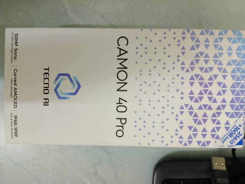 Tecno CAMON 40 Pro 4