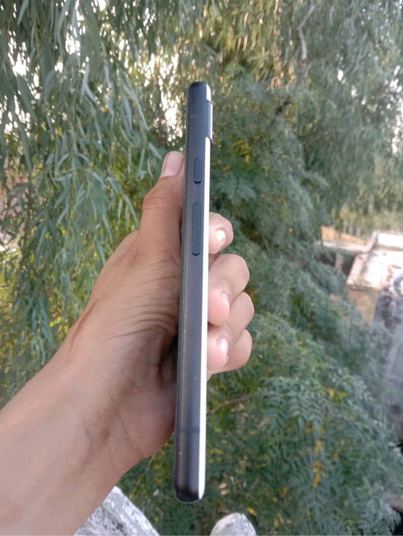 Google Pixel 6a 4