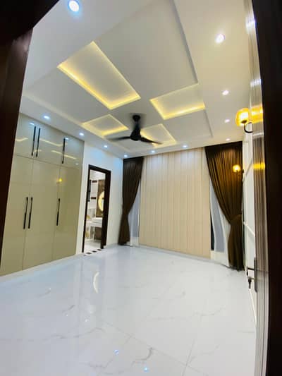 Band New 10 Marla House For Sale In Sector B, Bahria Town, Lahore