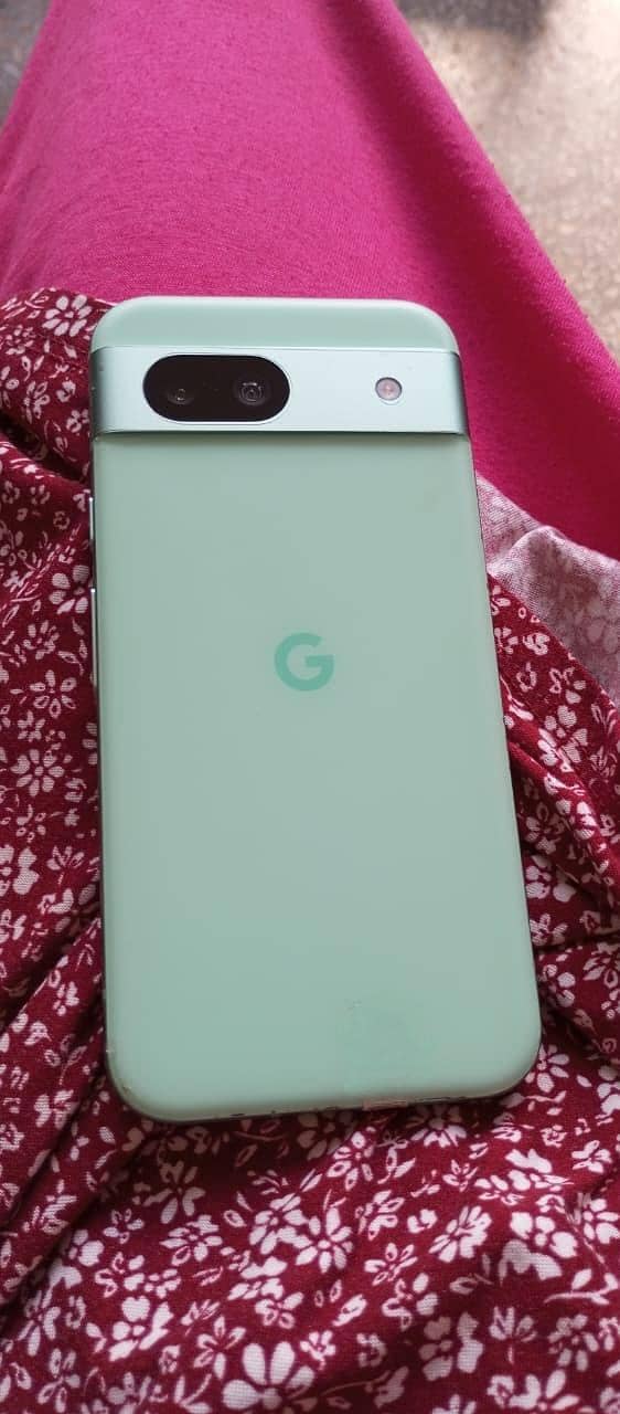 Google Pixel 8A (Green) 0