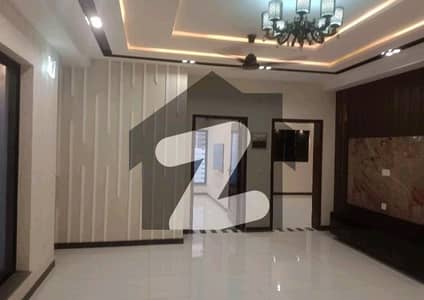 House Sized 1 Kanal In Bahria Town - Sector C