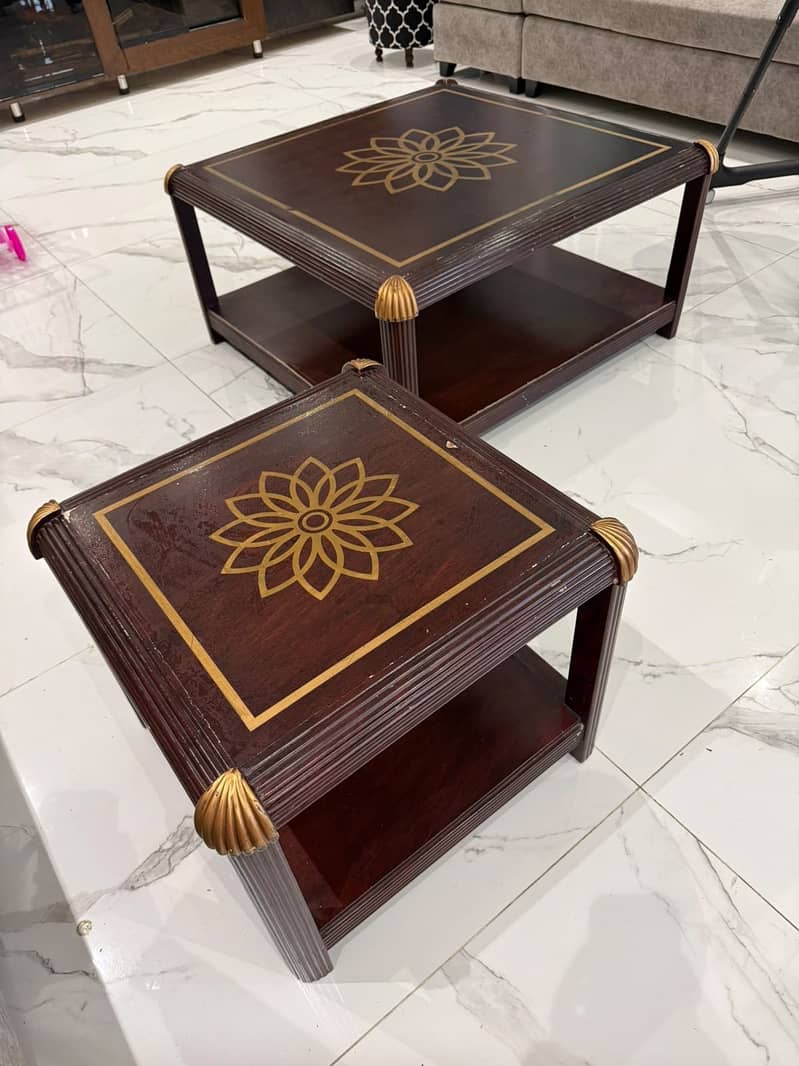 Centre table with 2 side tables 4