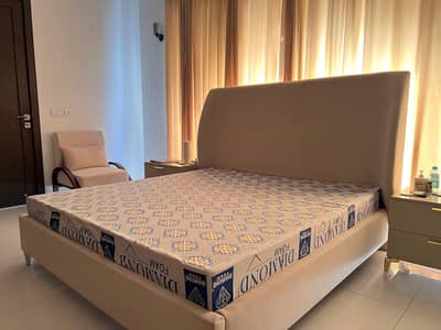 Diamond Foam King Size Mattress, 8 Inch, Almost New (9.5/10)