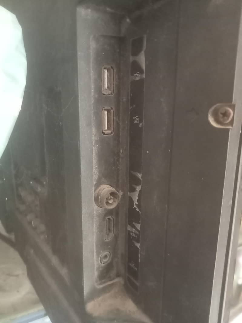 Ecostar LCD 24inch 1