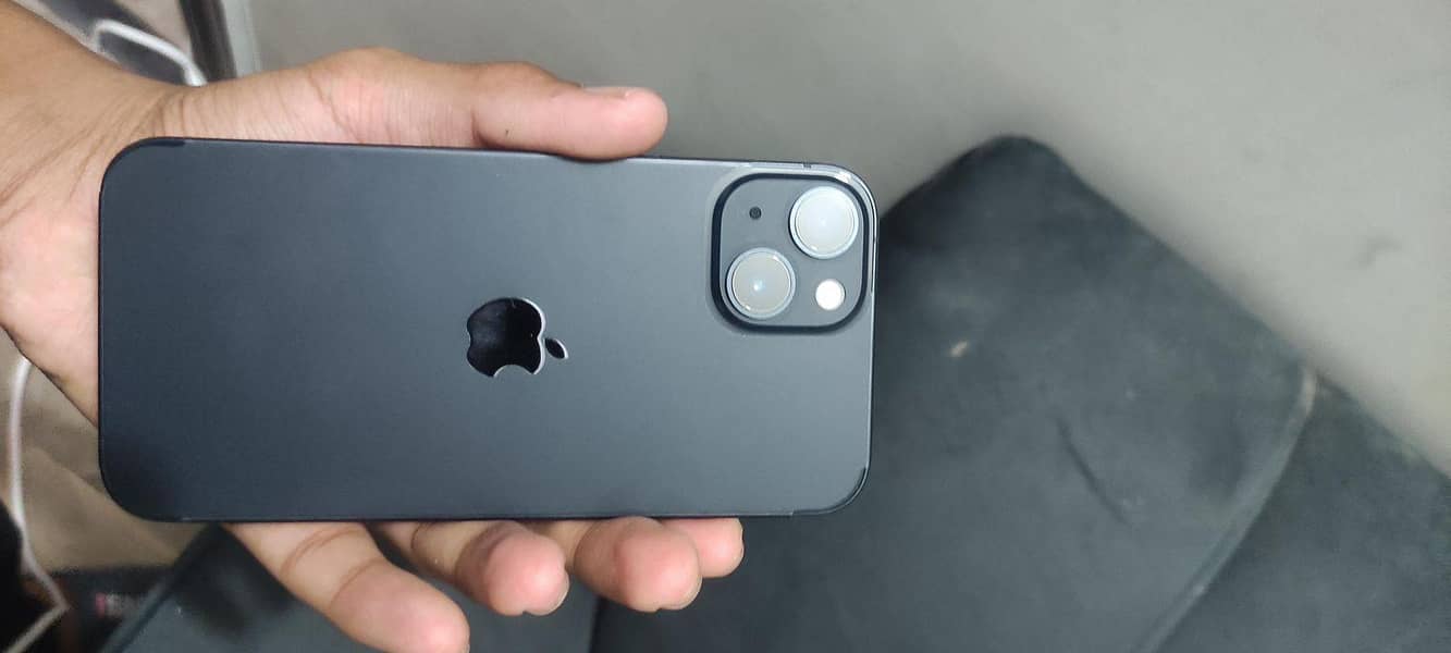 Apple iPhone 13 1