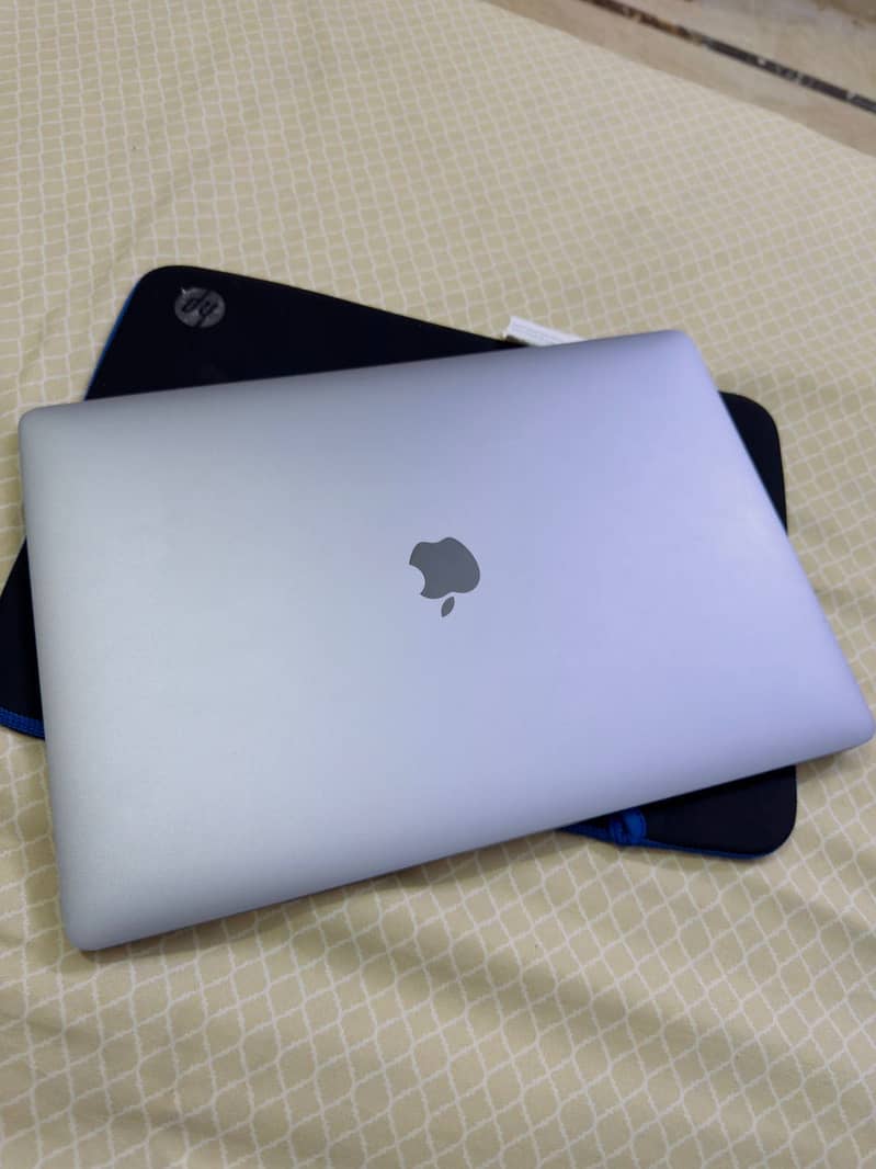 Macbook pro i7 2017 3