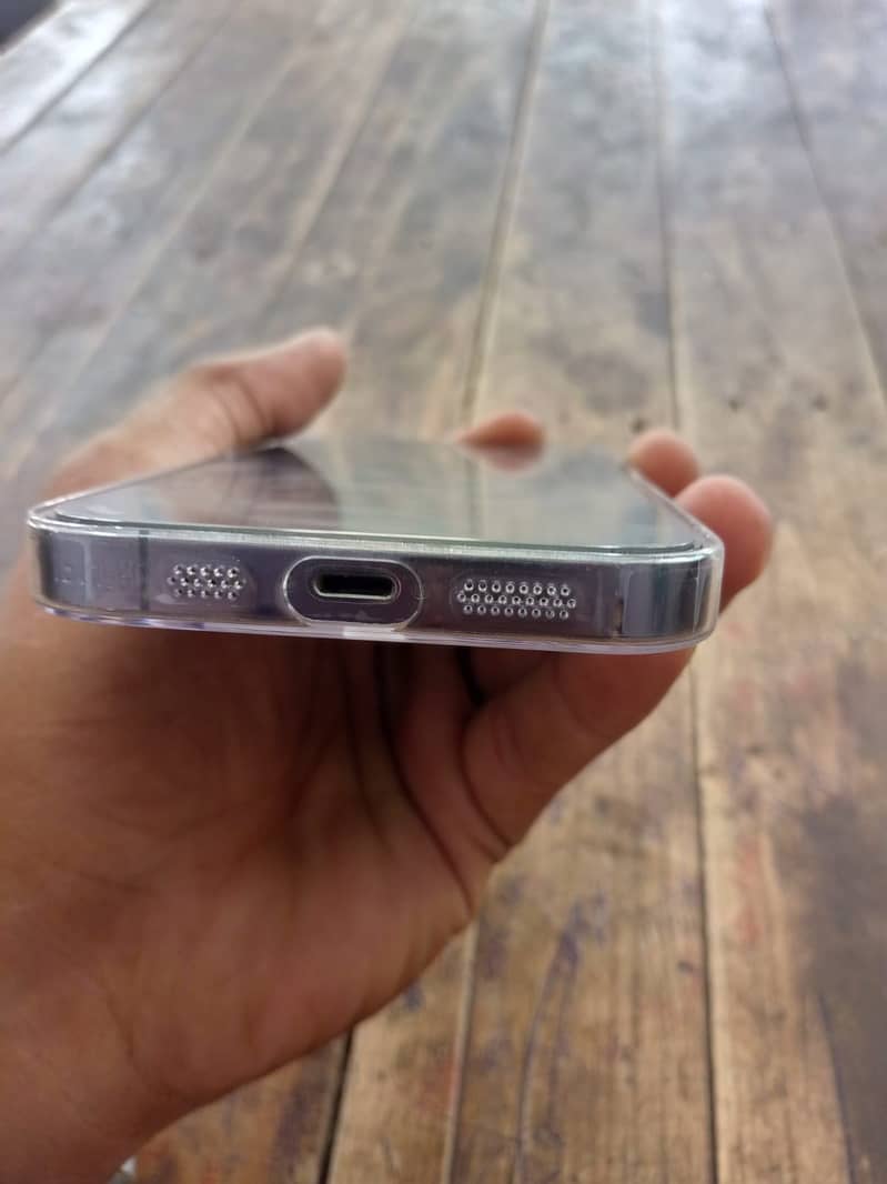 Apple iPhone 14 Pro 2