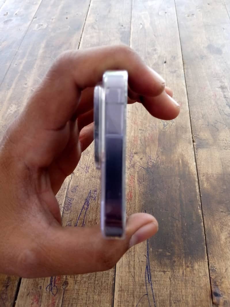 Apple iPhone 14 Pro 3