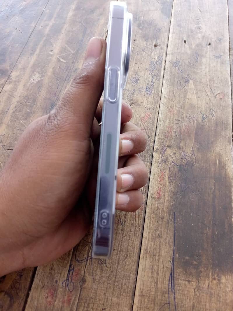 Apple iPhone 14 Pro 4