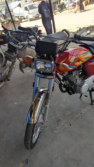 HONDA CG 125 MODEL 2026 just 1670km