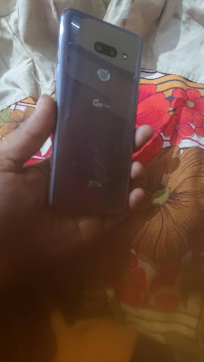 LG G8 ThinQ 1