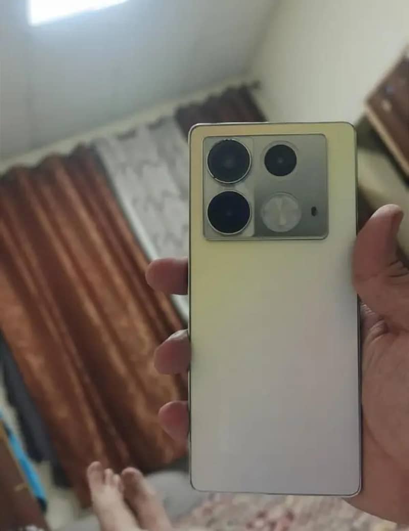 Infinix Note 40 0