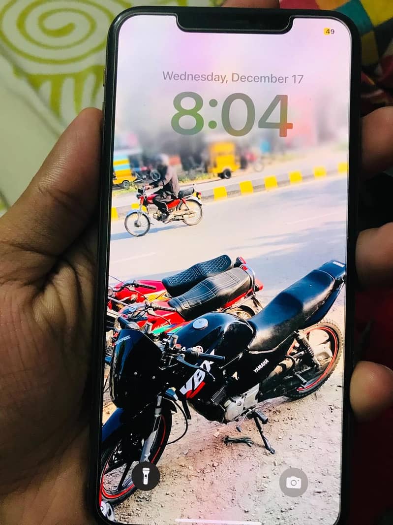 Apple iPhone XS Max 1