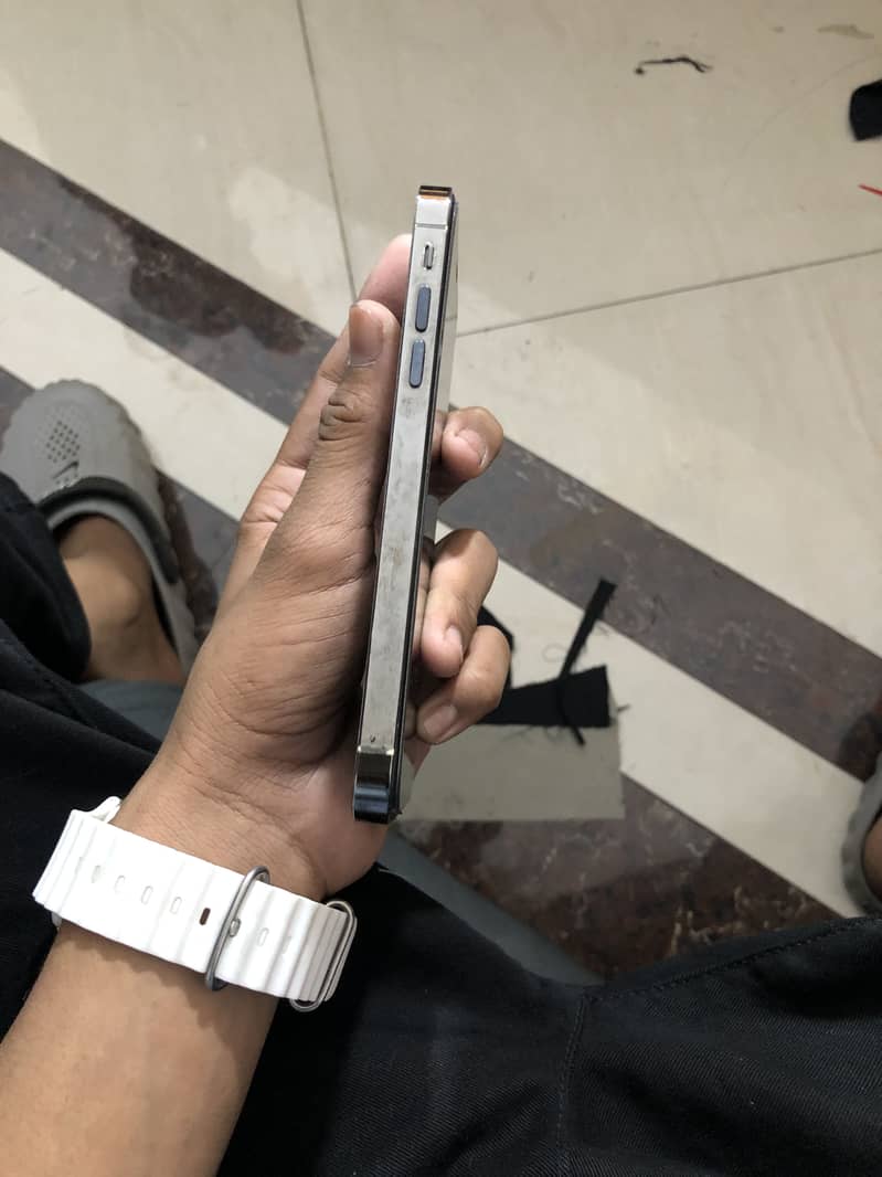Apple iPhone XR 2