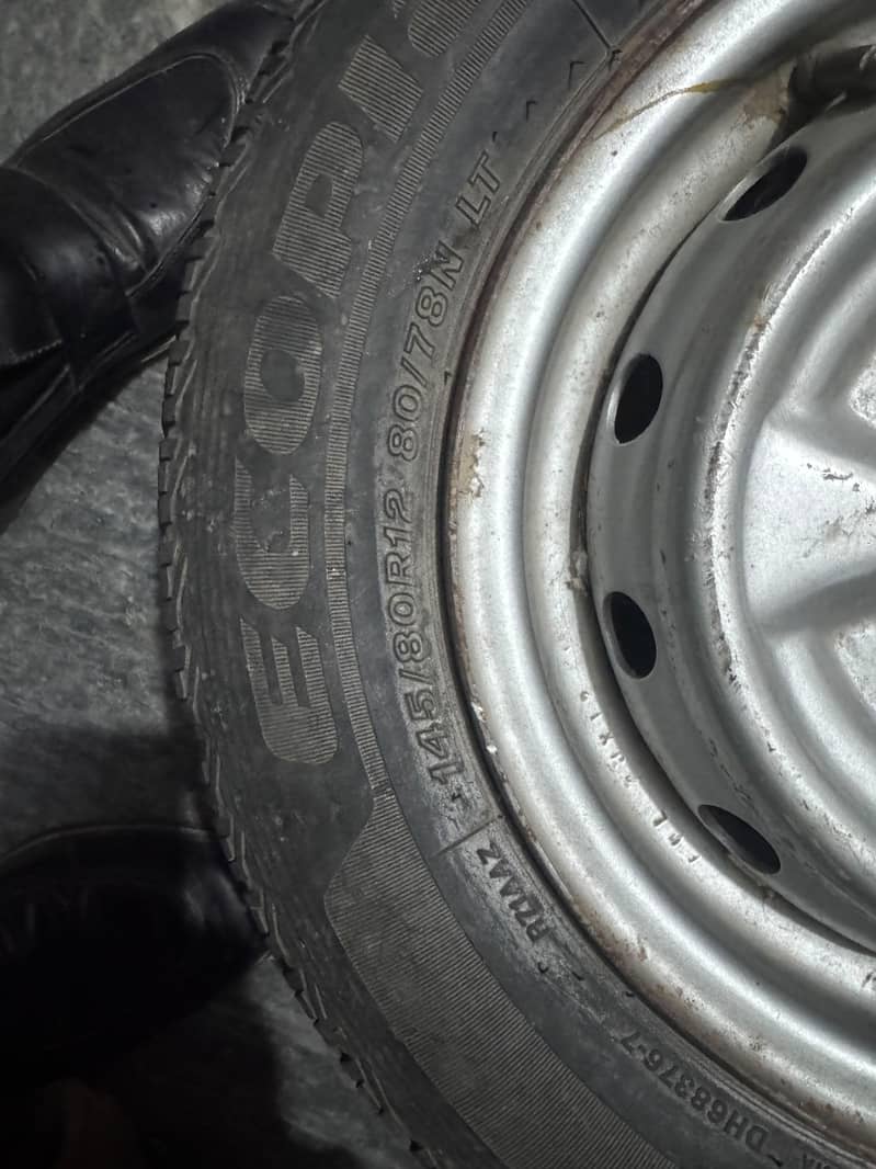 tyre stapni 12 - Tyres - 1120926753