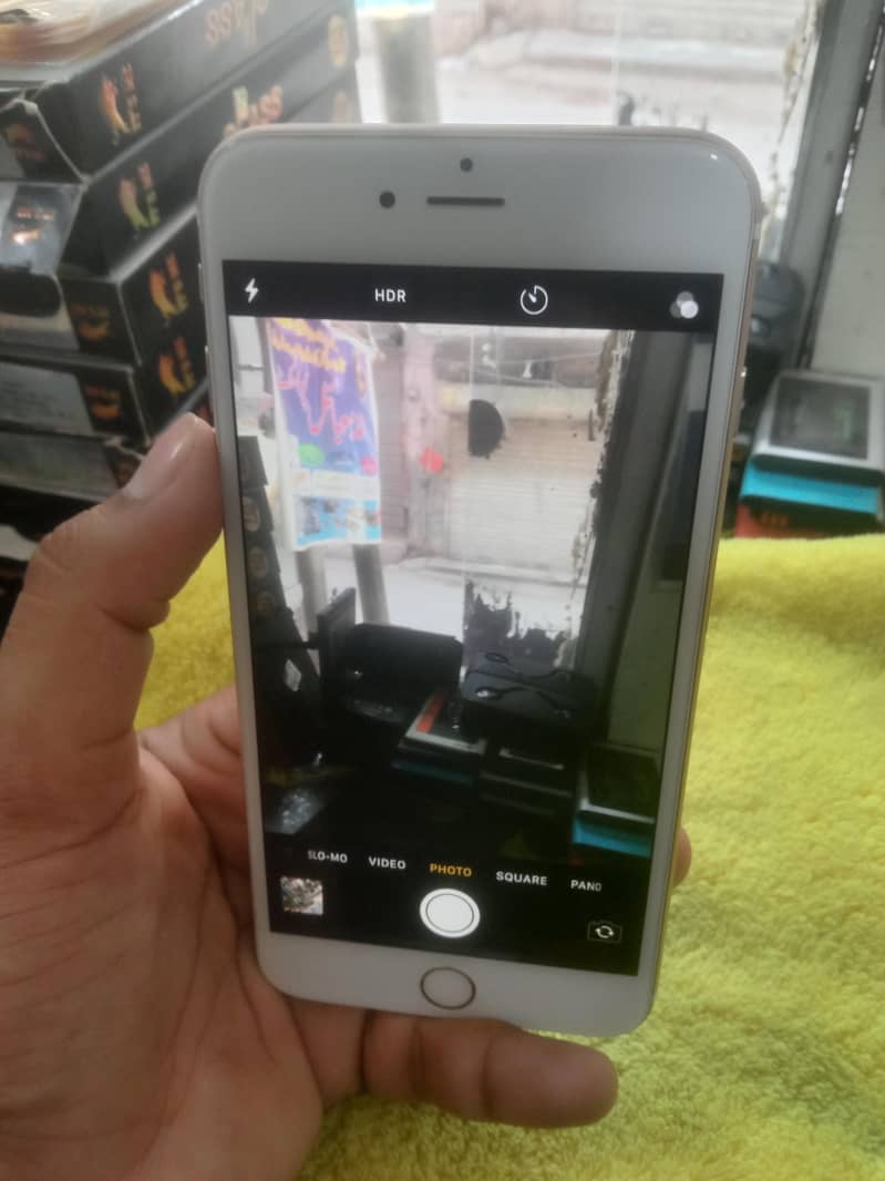 Apple iPhone 6 Plus 4